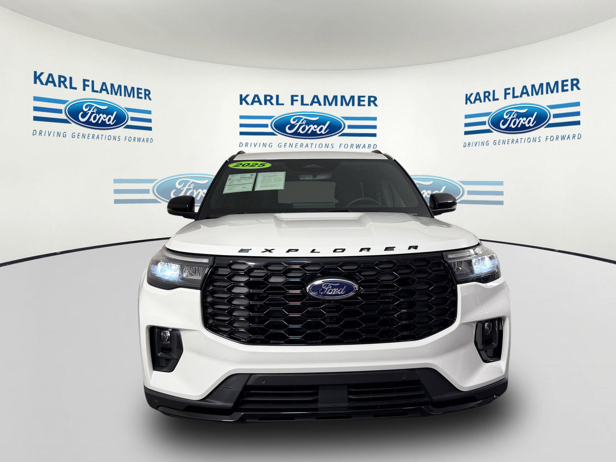Certified 2025 Ford Explorer ST-Line w/ Premium Package RWD image 8