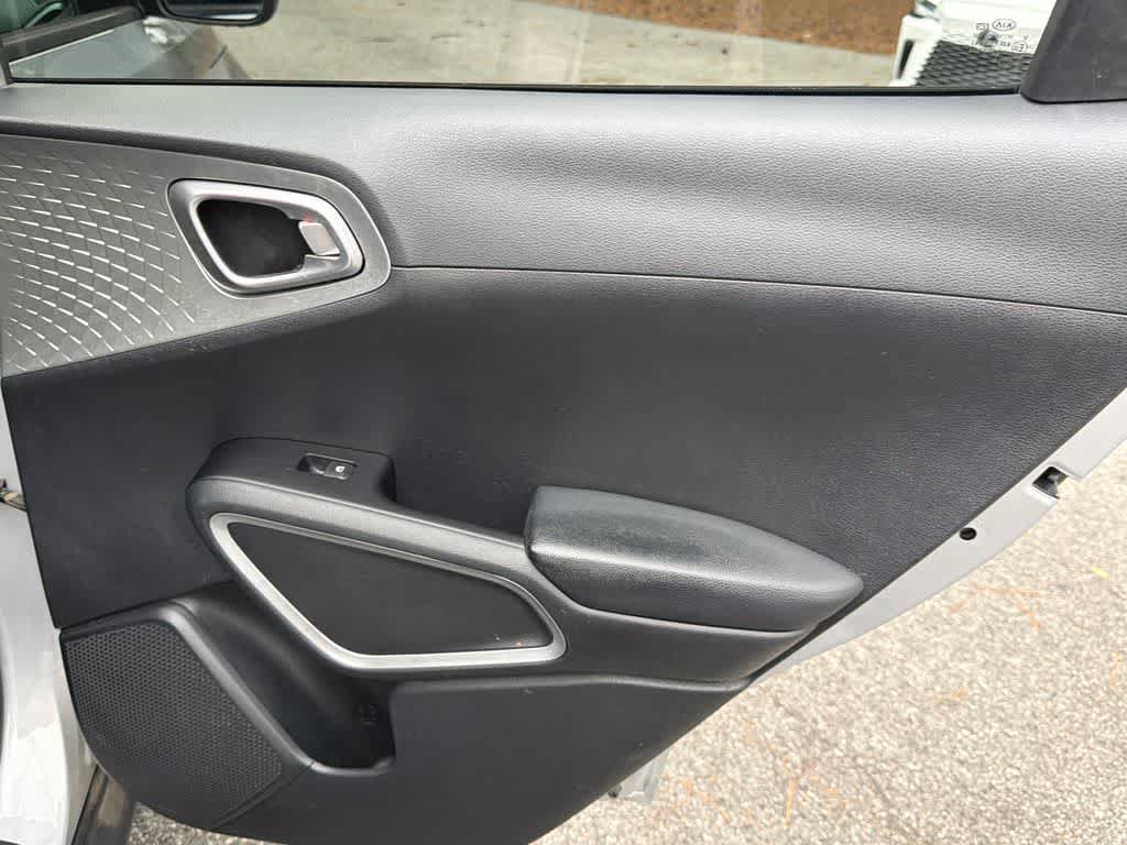 Used 2021 Kia Soul LX FWD image 15