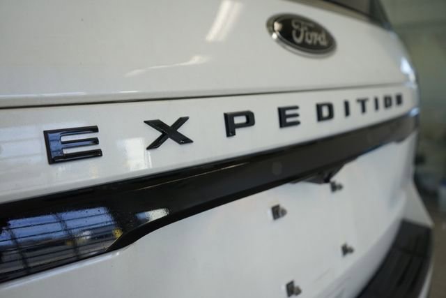 Certified 2024 Ford Expedition Limited image 13
