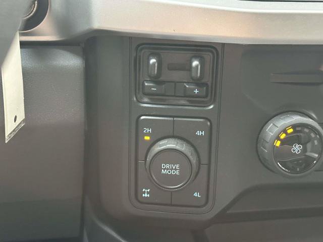 Certified 2024 Ford F250 XLT w/ 360-Degree Camera Package AWD/4WD image 17