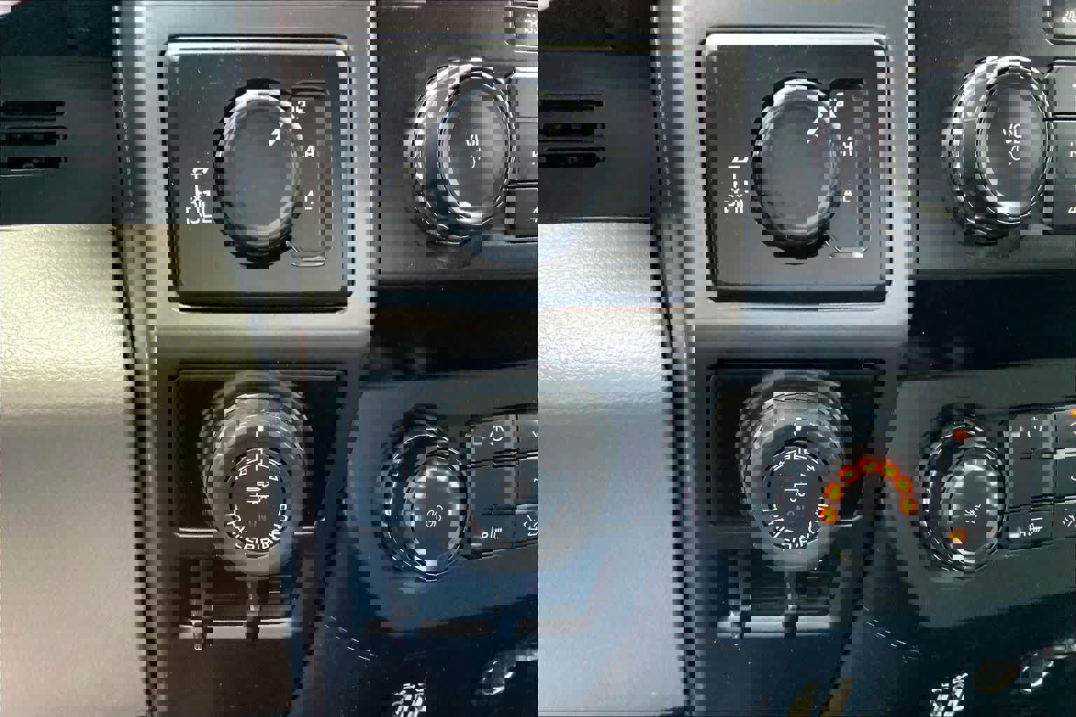 Certified 2019 Ford F150 XLT w/ Equipment Group 301A Mid image 30