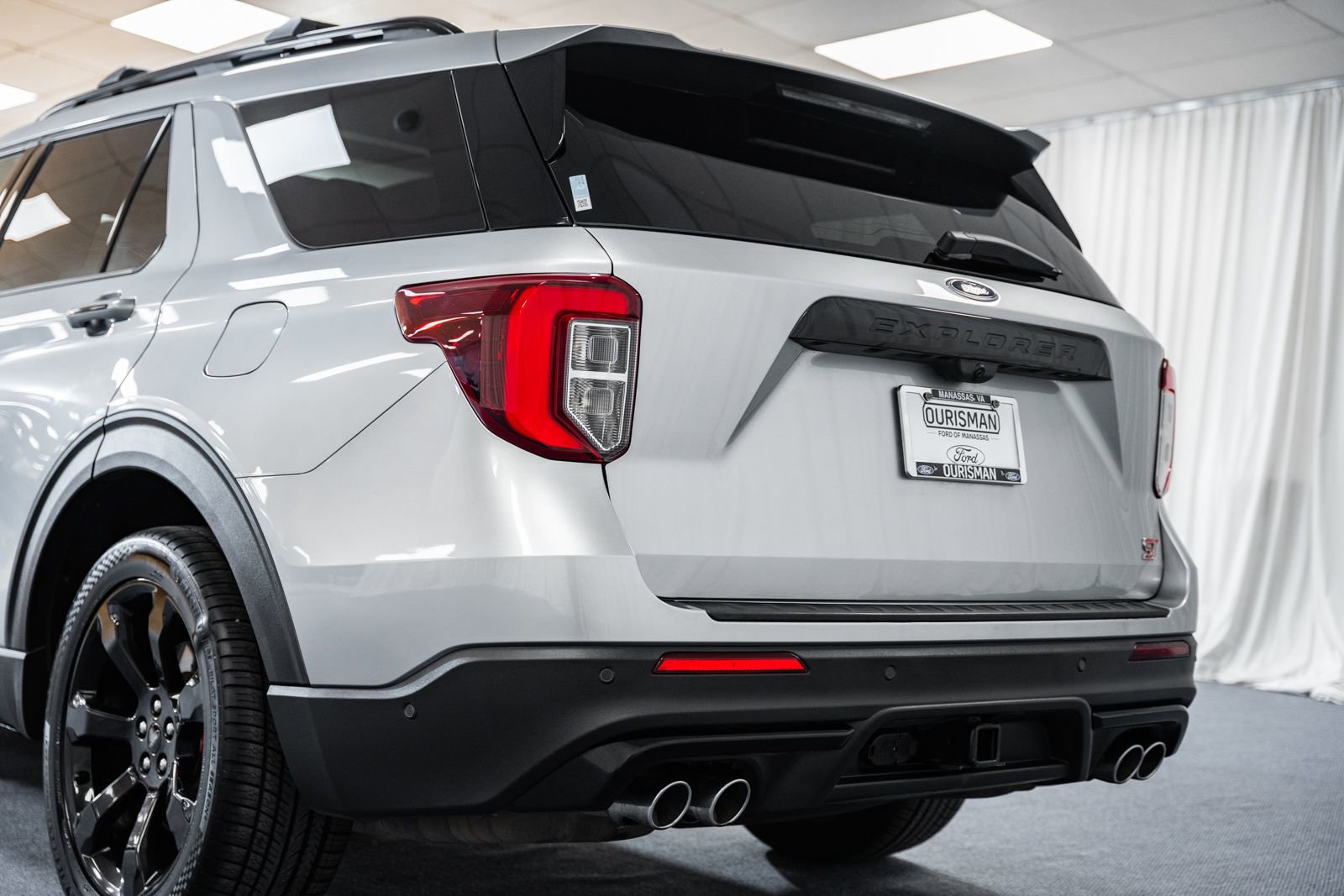 Certified 2020 Ford Explorer ST w/ ST Street Pack image 6