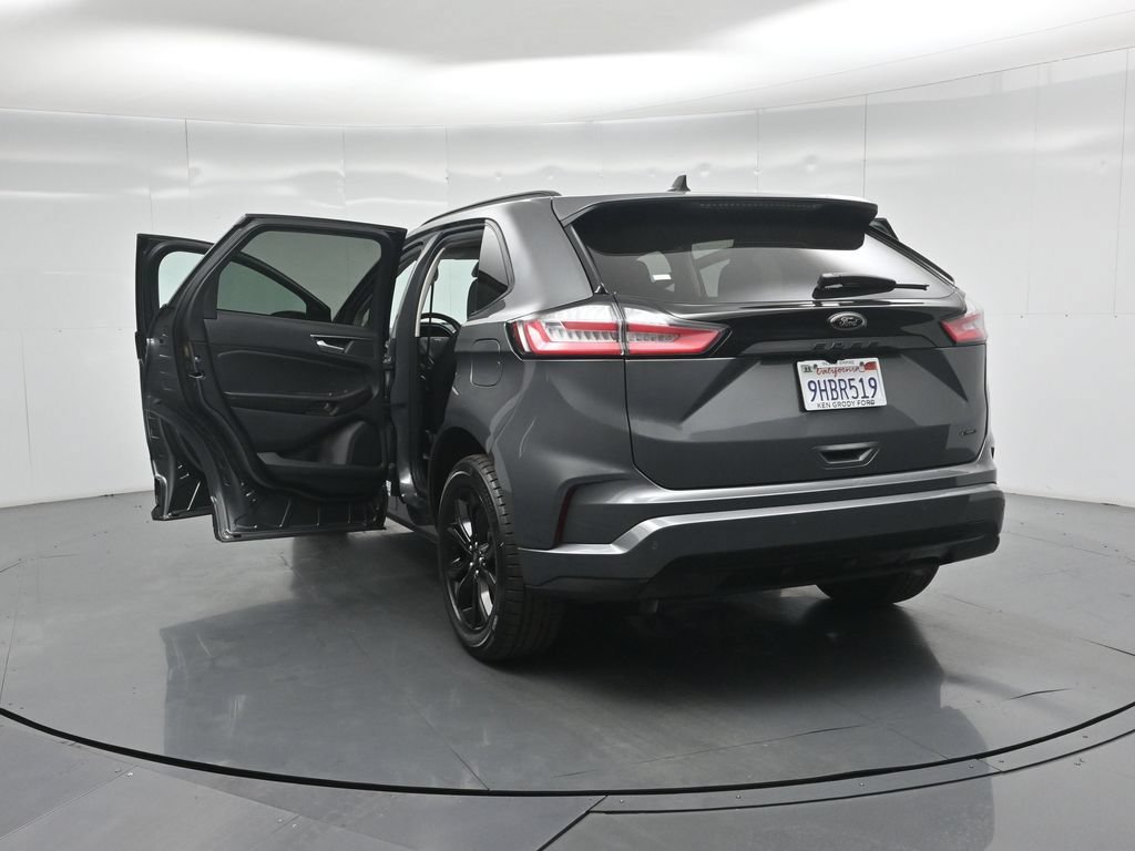Certified 2023 Ford Edge SE w/ Black Appearance Package AWD/4WD image 34