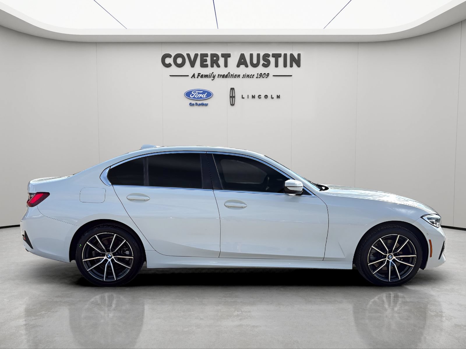 Used 2019 BMW 330i xDrive Sedan AWD/4WD image 3