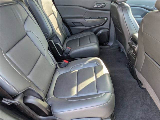 Used 2023 GMC Acadia SLT w/ Elevation Edition AWD/4WD image 19