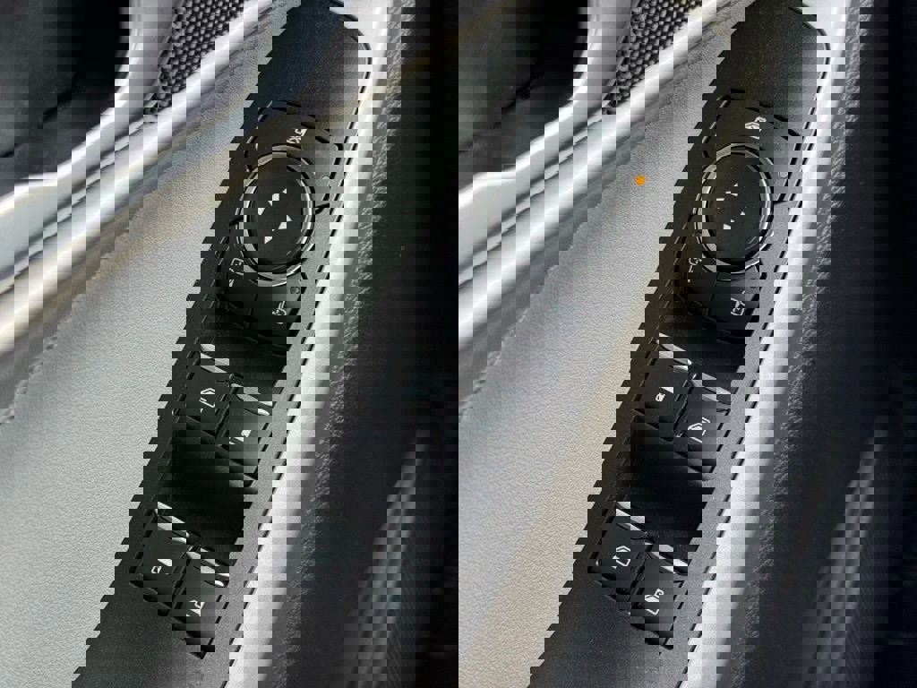 Certified 2022 Ford Explorer XLT w/ Equipment Group 202A image 20