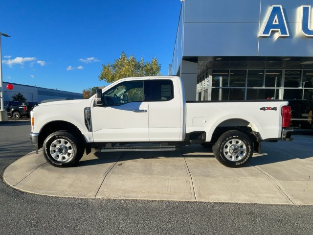 Certified 2024 Ford F250 XLT w/ Snow Plow Prep Package AWD/4WD image 4