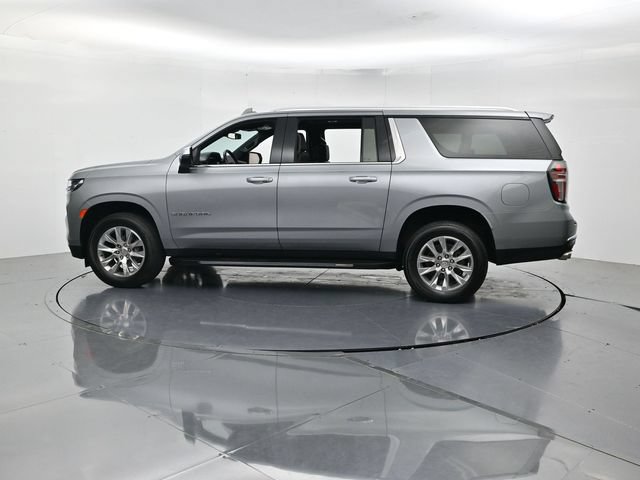 Used 2024 Chevrolet Suburban Premier AWD/4WD image 7
