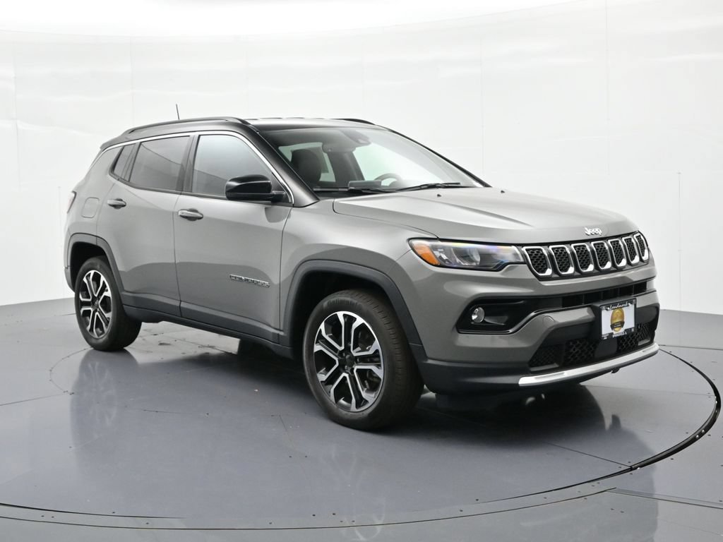 Used 2023 Jeep Compass Limited AWD/4WD image 4