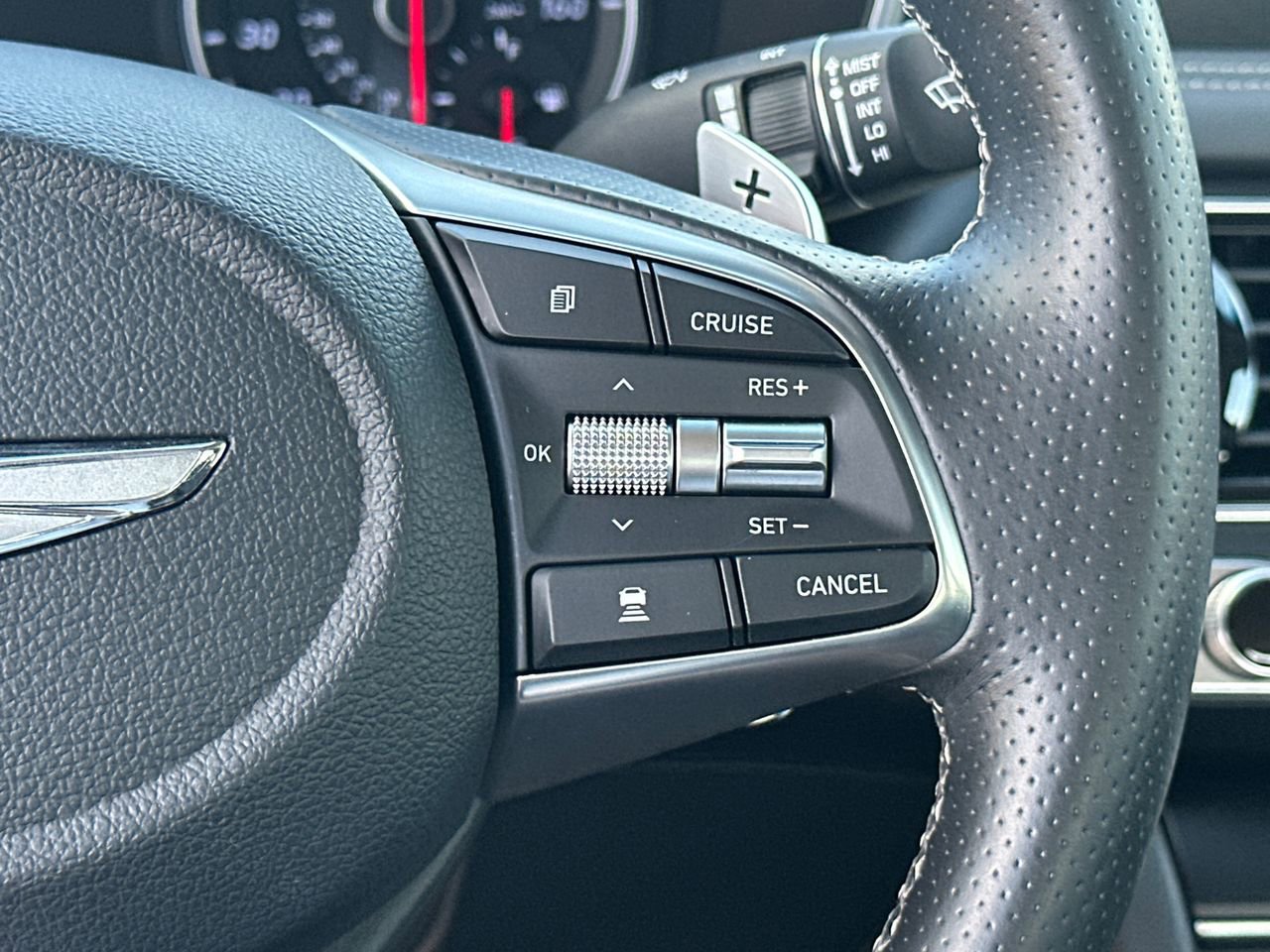 Used 2019 Genesis G70 2.0T Advanced RWD image 25