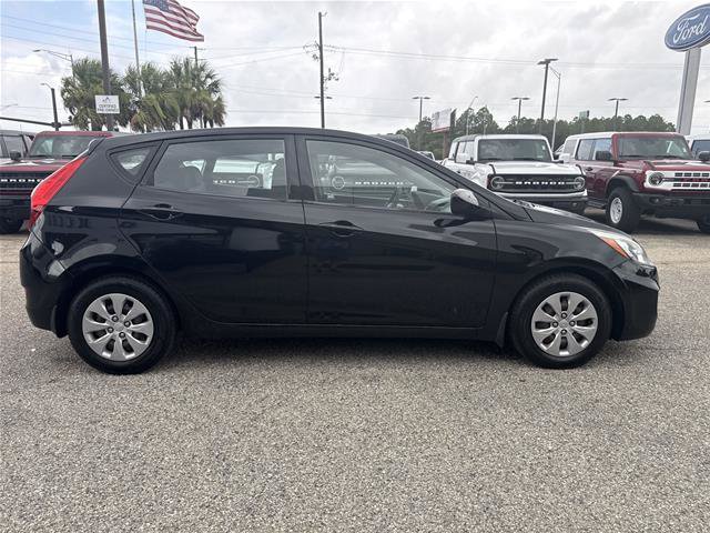 Used 2017 Hyundai Accent SE FWD image 12