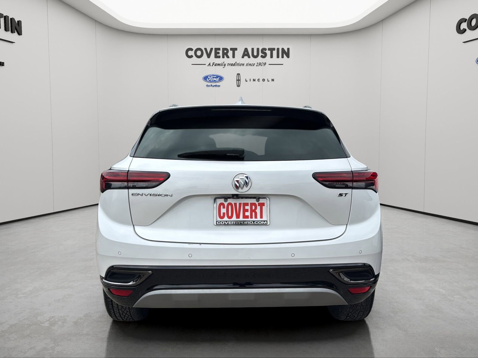 Used 2023 Buick Envision Preferred FWD image 3