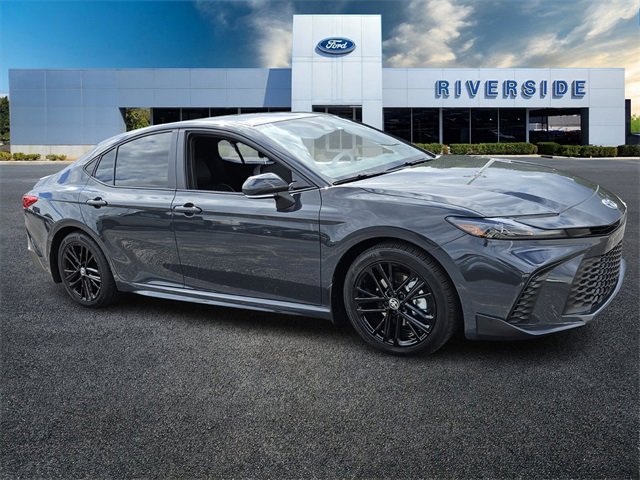 Used 2025 Toyota Camry SE
