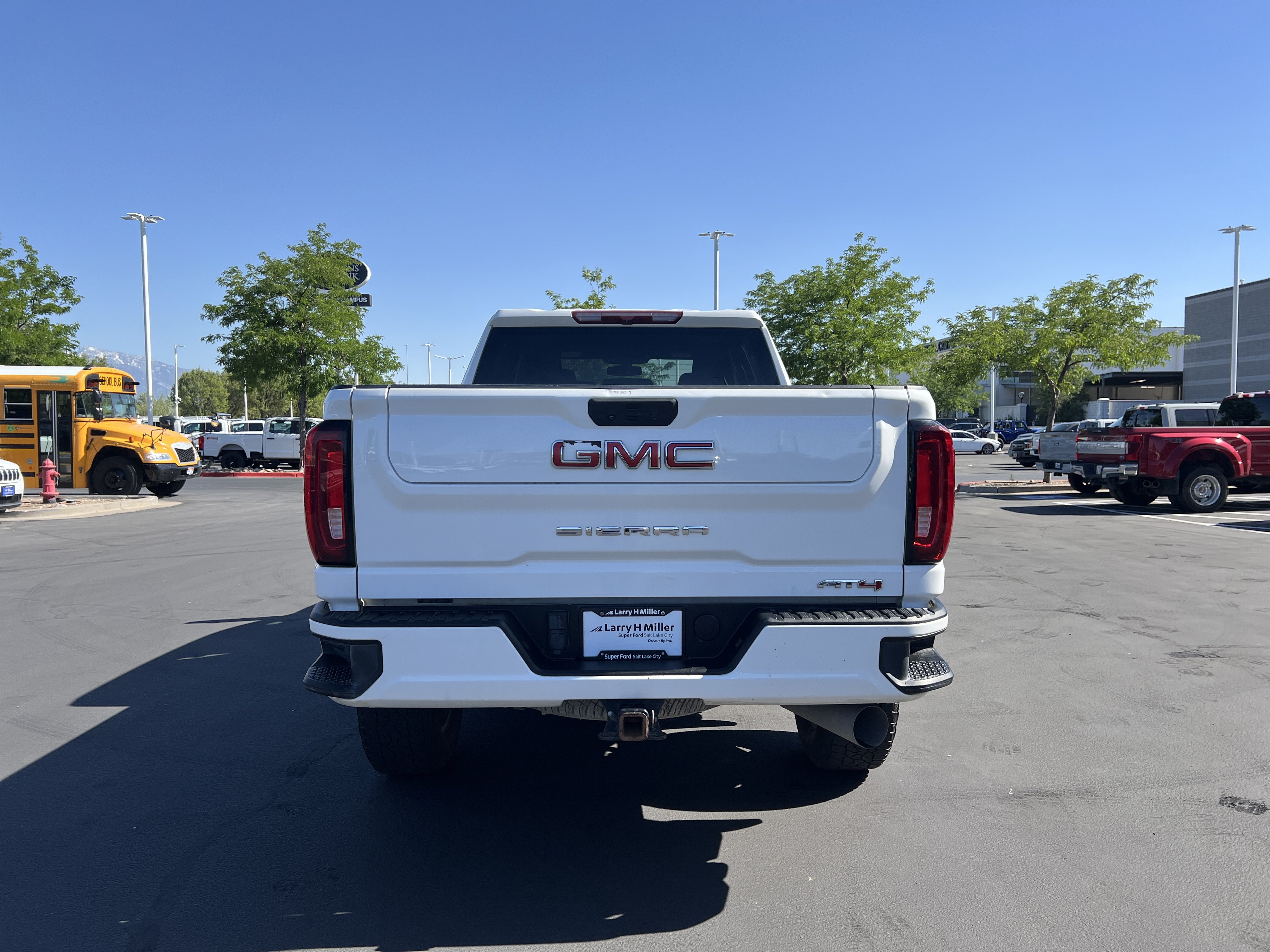 Used 2021 GMC Sierra 3500 AT4 w/ Gooseneck/5TH Wheel Package AWD/4WD image 4