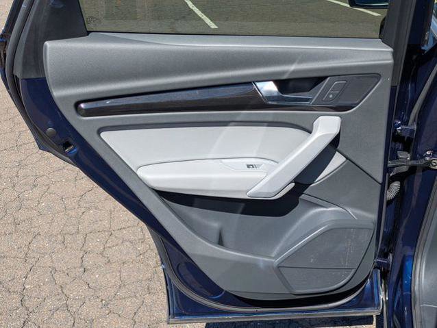 Used 2020 Audi Q5 2.0T Premium w/ Convenience Package image 28