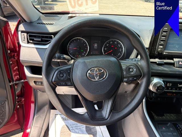 Used 2021 Toyota RAV4 XLE AWD/4WD image 14