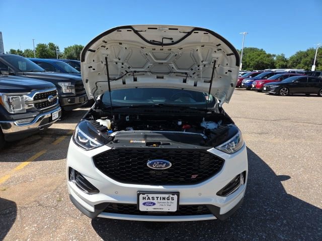 Certified 2024 Ford Edge ST w/ Equipment Group 401A image 9