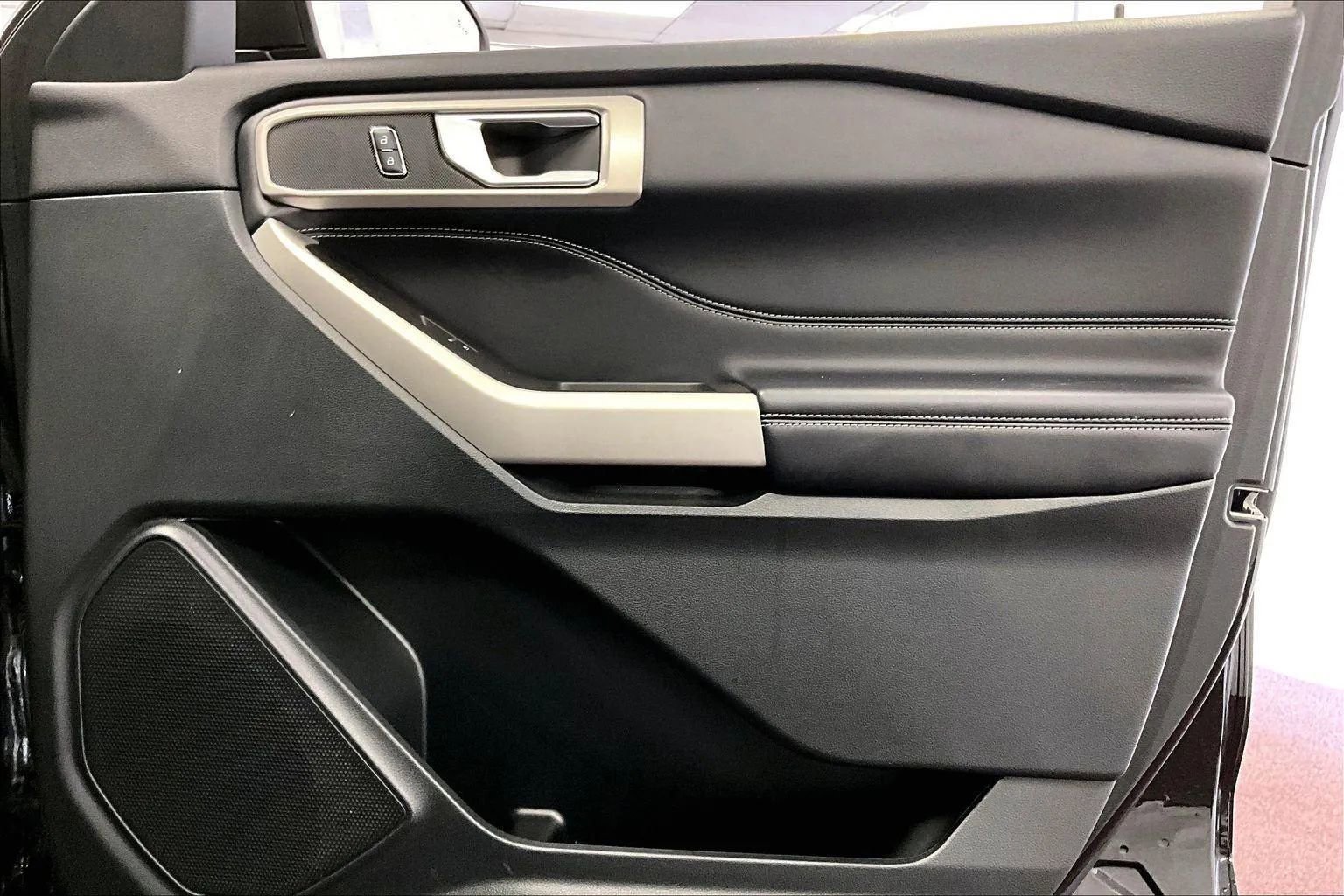 Certified 2023 Ford Explorer XLT w/ Equipment Group 202A image 23