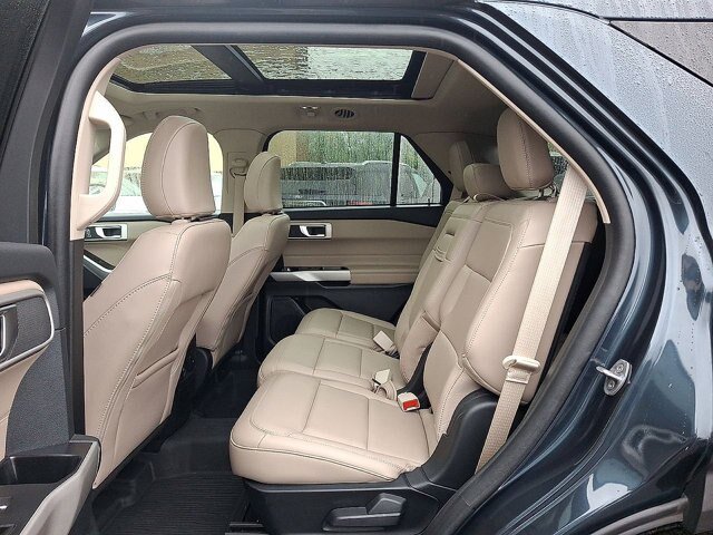 Certified 2023 Ford Explorer XLT w/ Equipment Group 202A AWD/4WD image 17