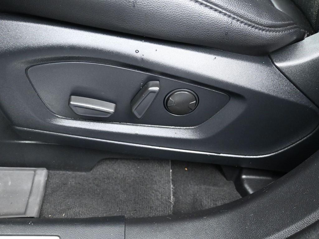 Certified 2022 Ford Explorer Limited w/ Limited Technology Package image 28