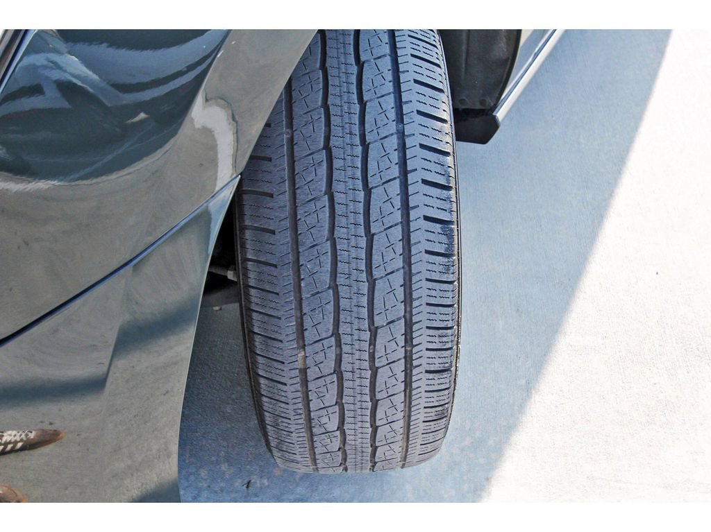 Certified 2022 Ford Expedition Limited image 28