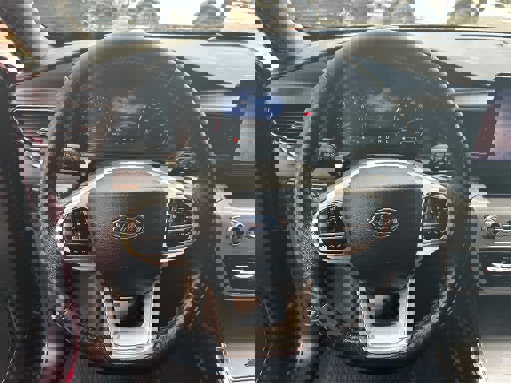 Certified 2022 Ford Explorer XLT w/ Equipment Group 202A image 13