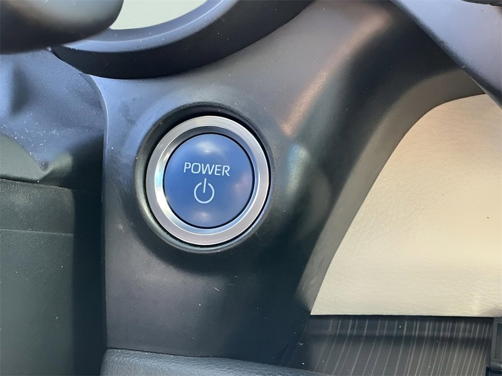 Used 2021 Toyota Sienna Platinum image 39