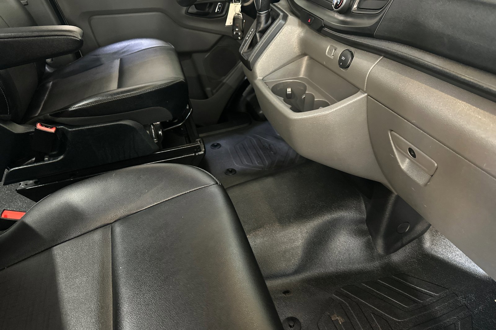 Certified 2023 Ford Transit 250 Medium Roof AWD w/ Load Area Protection Package image 15