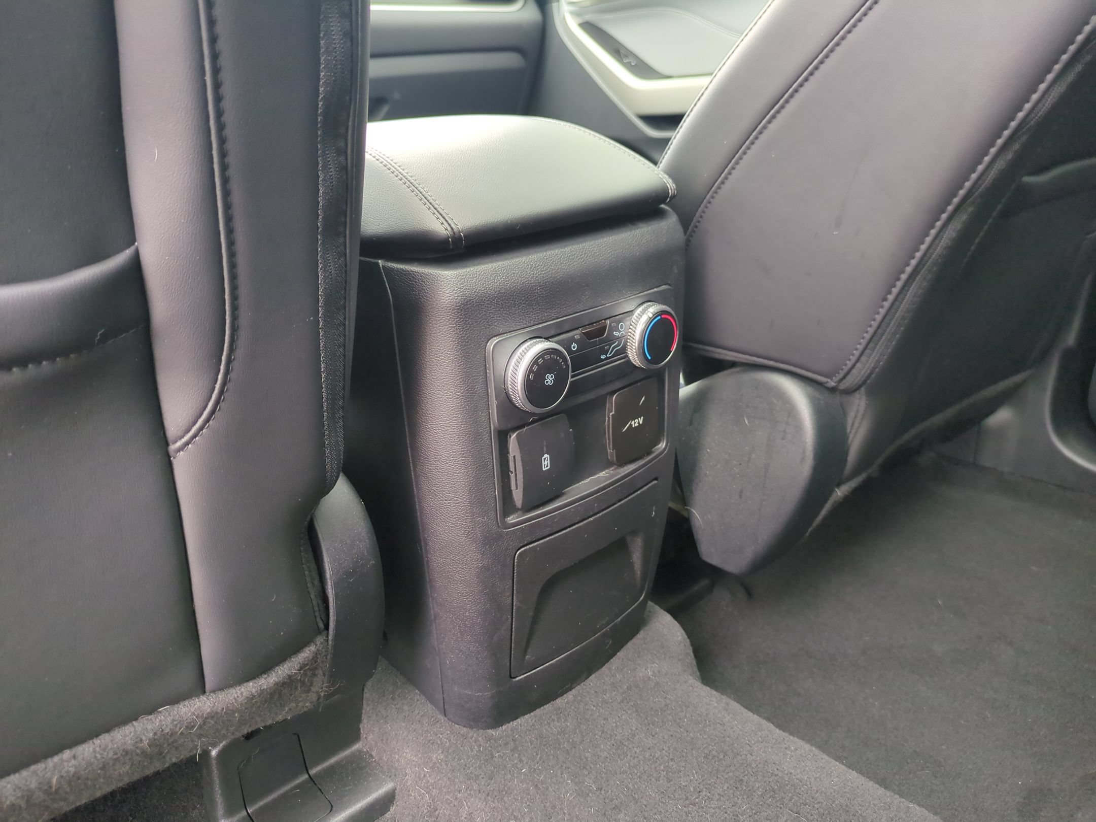 Certified 2022 Ford Explorer XLT RWD image 31