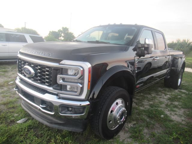 Certified 2023 Ford F450 Lariat w/ Lariat Ultimate Package AWD/4WD image 3