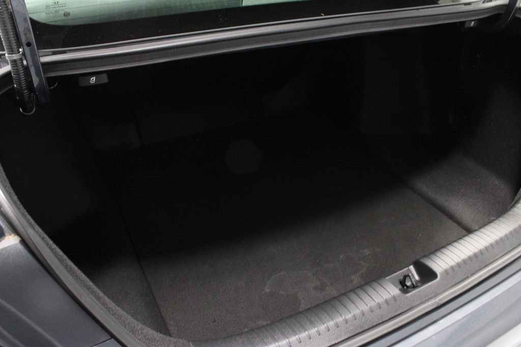 Used 2025 Honda Accord SE image 17