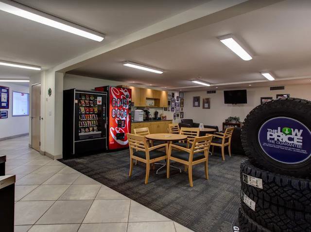 Used 2021 Chevrolet Malibu LT image 16