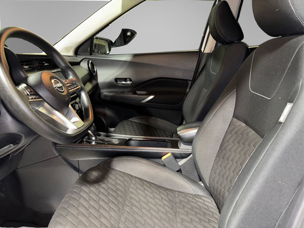 Used 2022 Nissan Kicks SV image 12