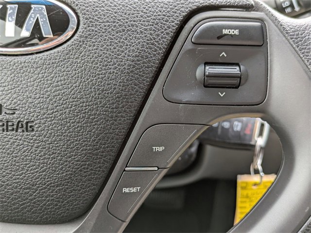 Used 2017 Kia Forte LX image 21