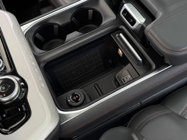 Certified 2025 Ford Expedition Active AWD/4WD image 31