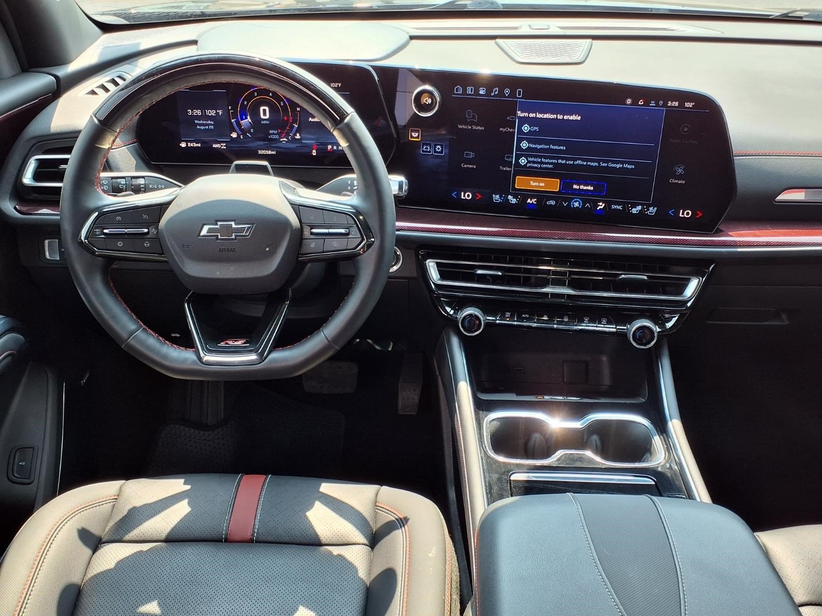 Used 2025 Chevrolet Traverse RS AWD/4WD image 13