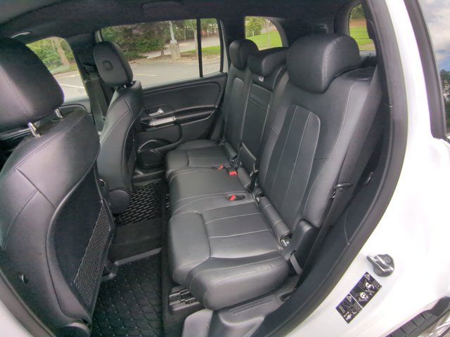 Used 2022 Mercedes-Benz GLB 250 4MATIC image 31