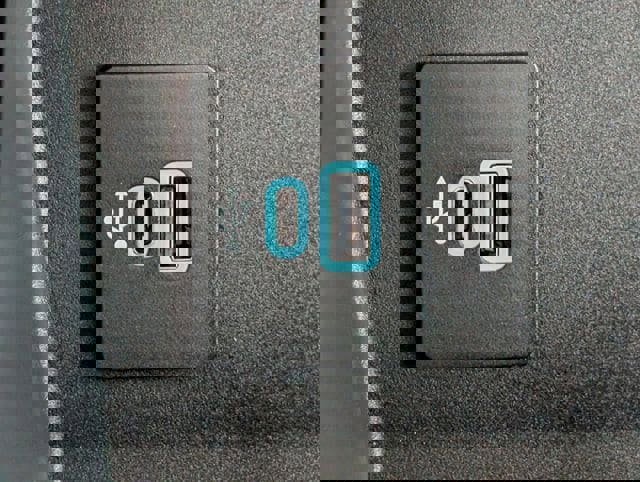 Certified 2024 Ford F250 XLT w/ FX4 Off-Road Package image 18