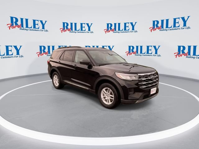 Certified 2025 Ford Explorer Active AWD/4WD image 2