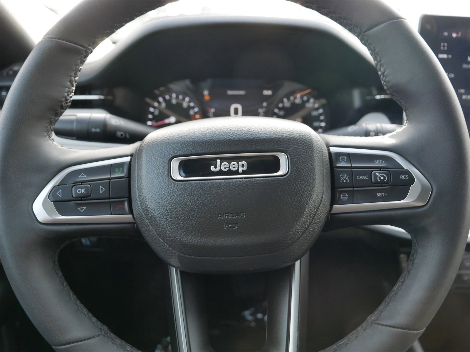 Used 2025 Jeep Compass Limited image 24