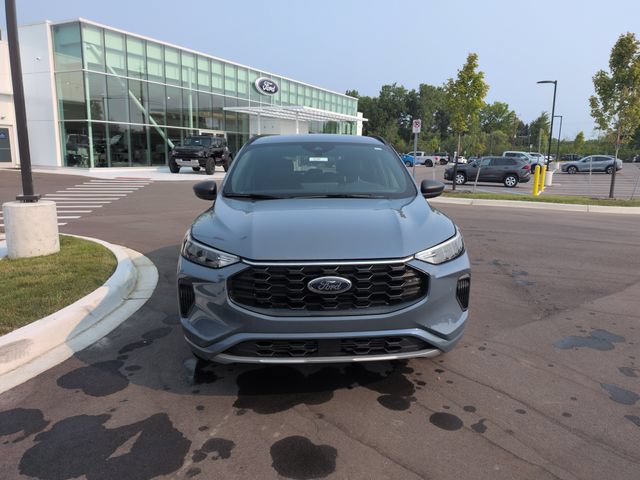 Certified 2024 Ford Escape ST-Line w/ Tech Pack #1 AWD/4WD image 8