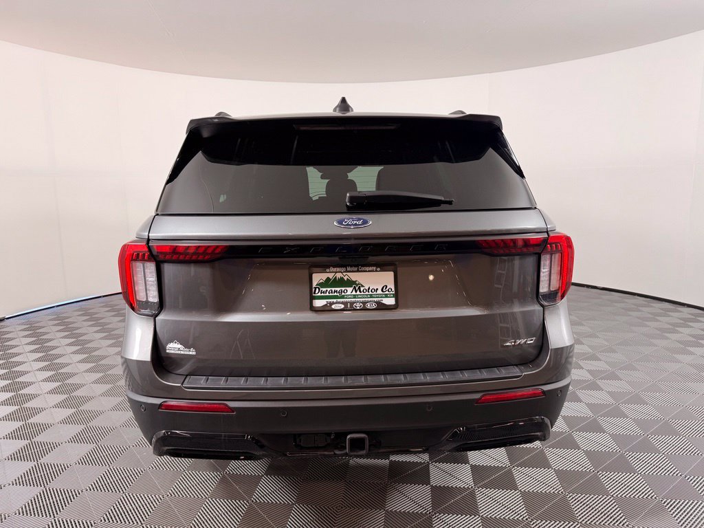 Certified 2025 Ford Explorer ST-Line w/ ST-Line Street Pack AWD/4WD image 10