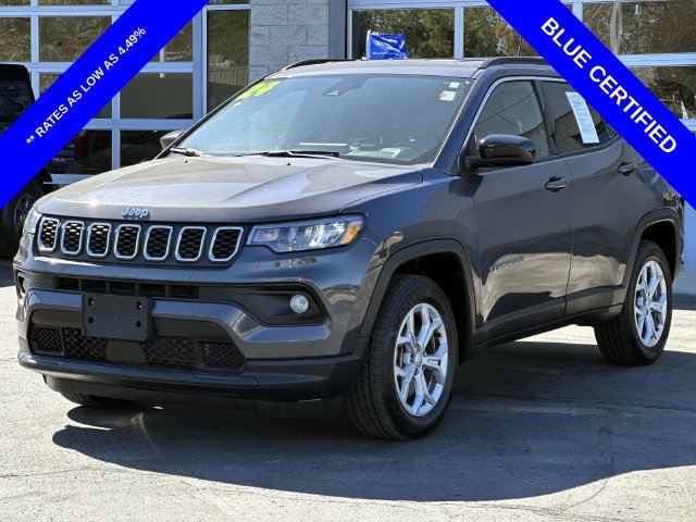 Used 2024 Jeep Compass Latitude AWD/4WD image 4