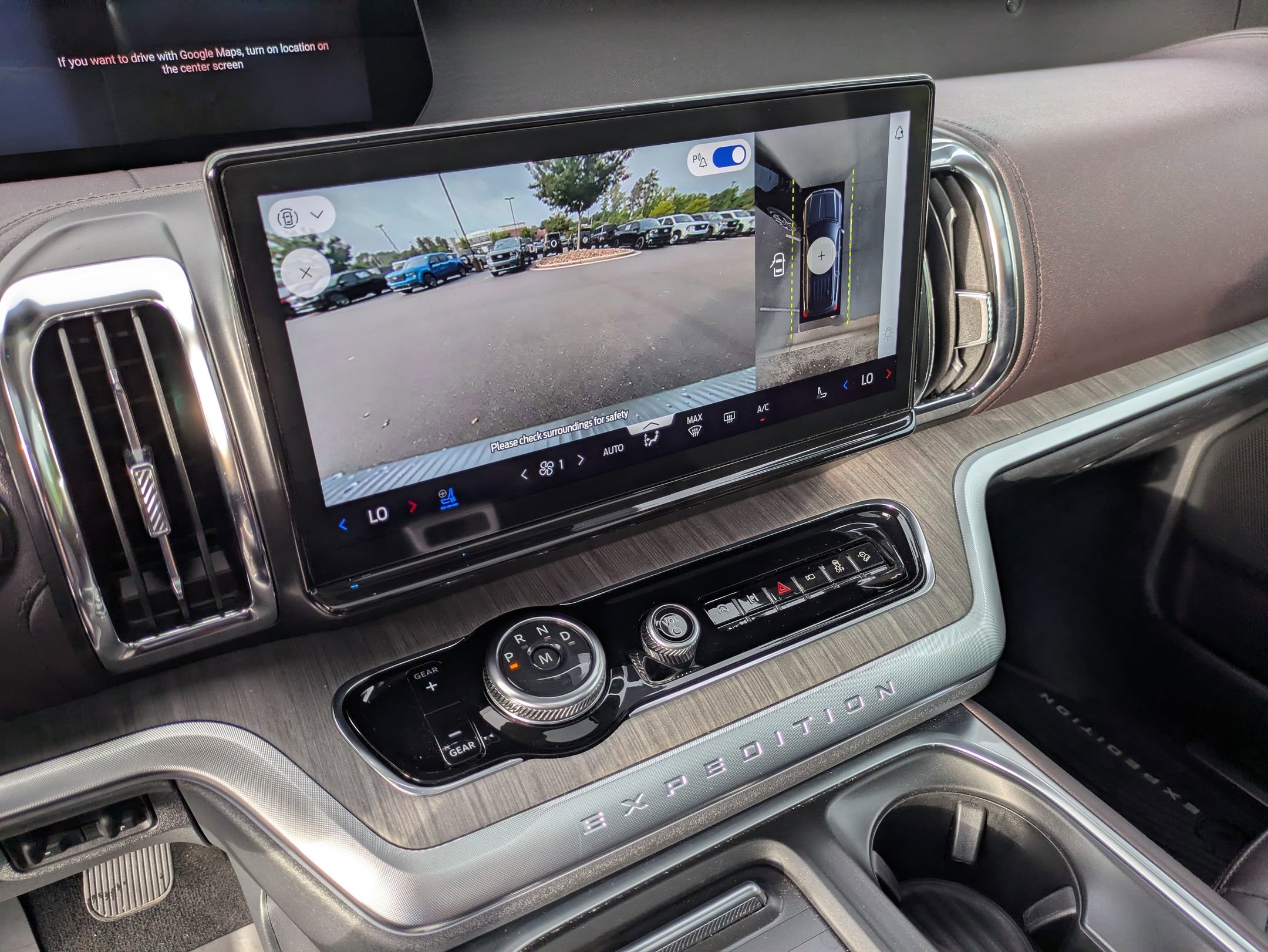 Certified 2025 Ford Expedition Platinum w/ Platinum Ultimate Package AWD/4WD image 23
