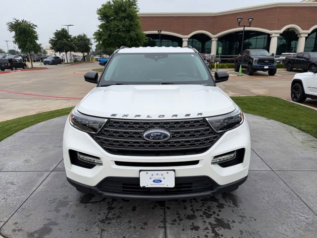 Certified 2023 Ford Explorer XLT w/ Equipment Group 202A RWD image 5