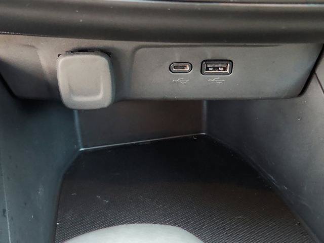 Used 2025 Chevrolet Trax LS w/ LS Convenience Package FWD image 16