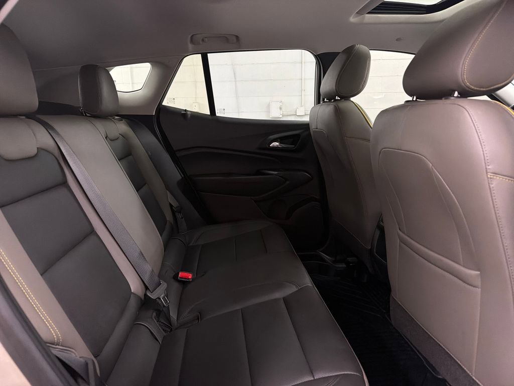 Used 2026 Chevrolet Trax ACTIV w/ Sunroof Package FWD image 31