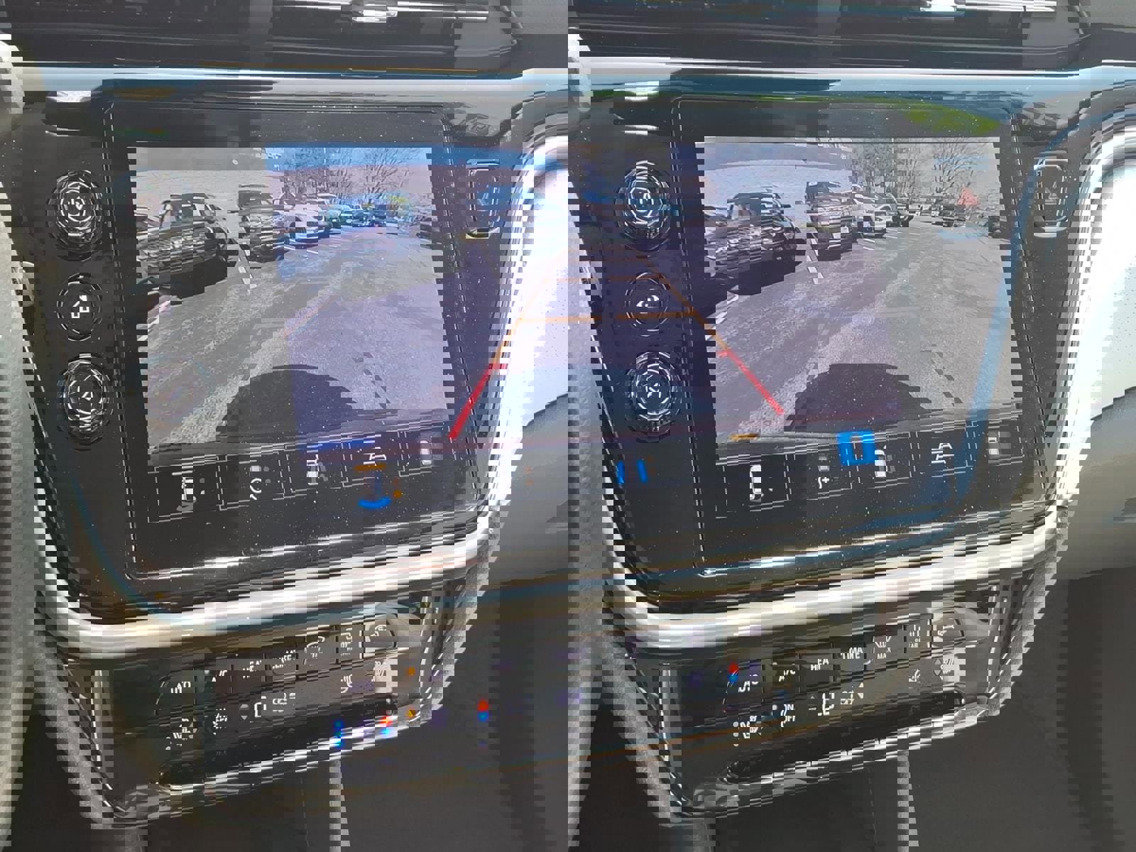 Used 2022 Chevrolet Bolt EUV Premier w/ Launch Edition image 19