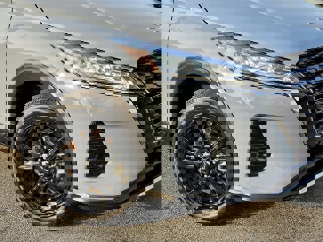 Used 2023 Nissan Kicks SR w/ Exterior Package image 9