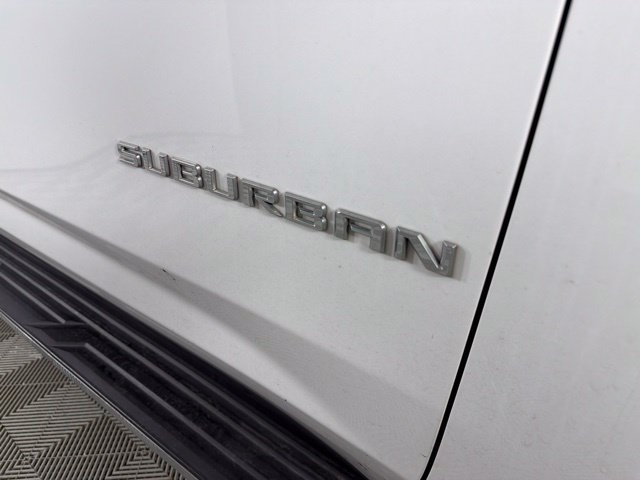 Used 2021 Chevrolet Suburban LT w/ LT Signature Package RWD image 17
